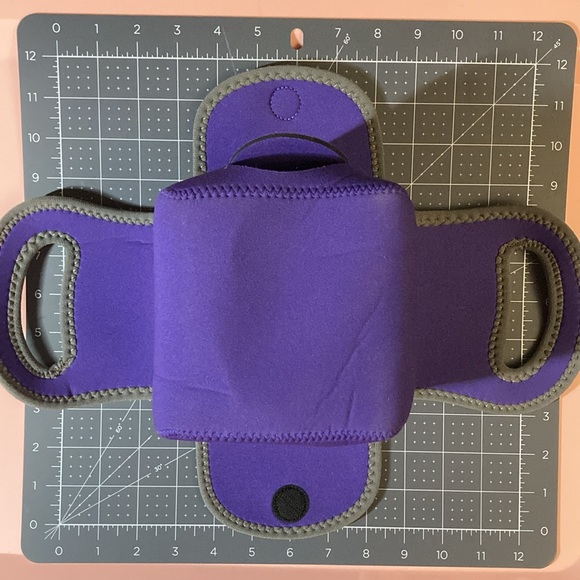 BUILT NY B Series Wine Cube Insulation Sleeve with handles. Purple & Gray. EUC - Picture 8 of 8